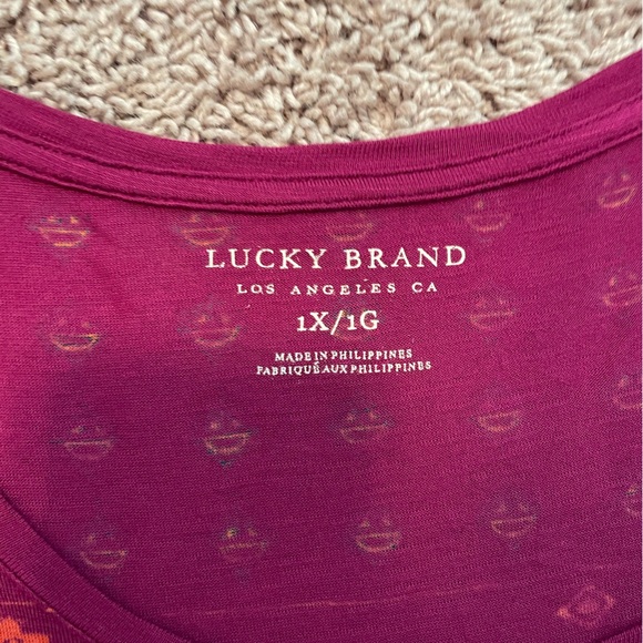 Lucky Brand Tshirt - Picture 2 of 2
